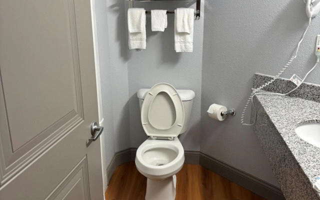 Americas Best Value Inn Kingdom City