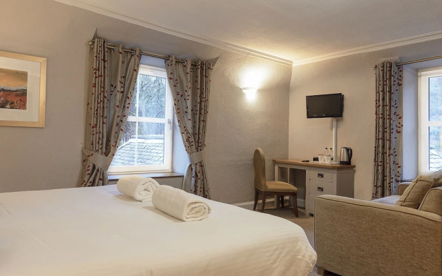 Loch Leven Hotel & Distillery