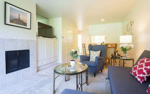 Luxe Golf View Condo Prime Napa Location