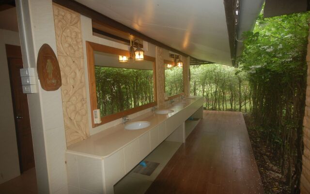 Nicslongstay Hotel