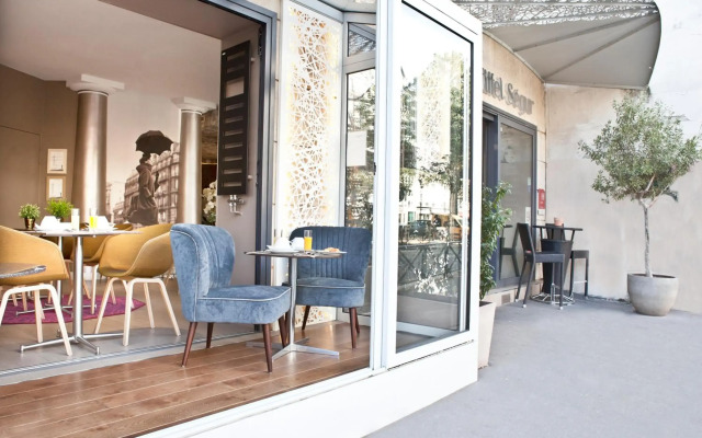Hotel Eiffel Segur
