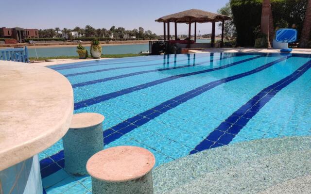 EL GOUNA-Elegant 4-bedroom Villa with Heated Pool