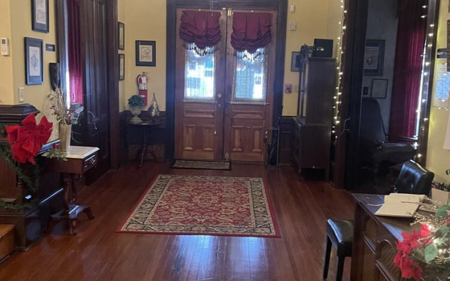 Grand Gables Inn Bed & Breakfast