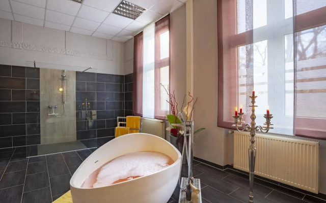 Hotel Badehof