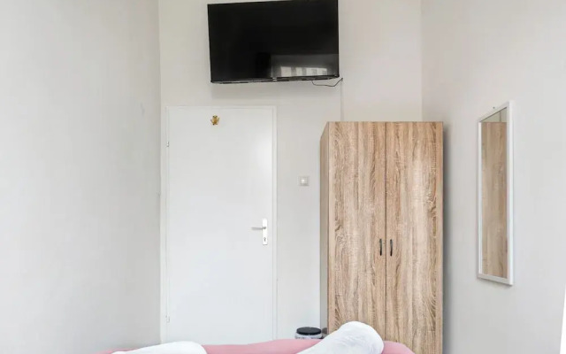 Cozy Room Shared Apt Millennium Tower