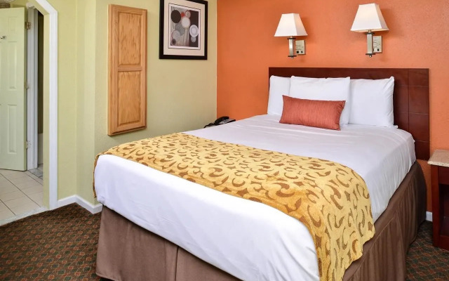 Red Carpet Inn and Suites - Cheshire