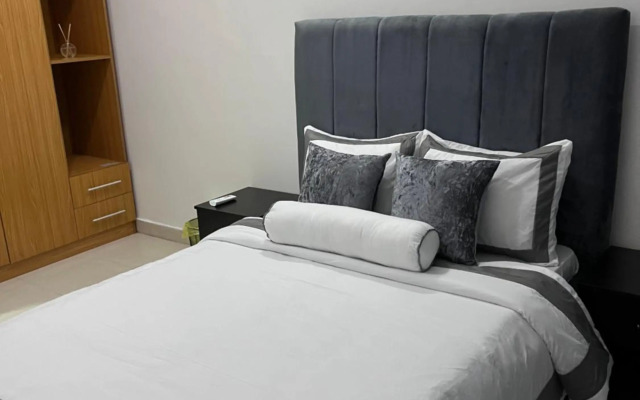 The Zen Loft - 2BR Open Plan Apt W/Pool+Smart Lock