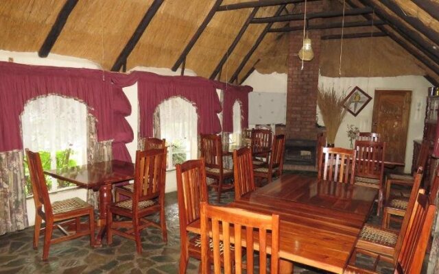 Parrot Lodge