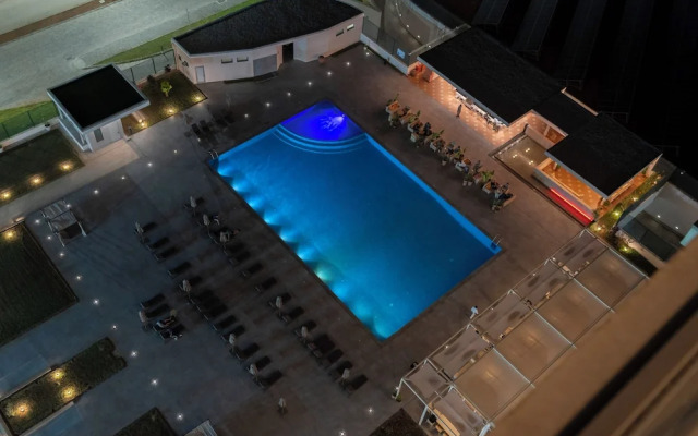Heliconia Park Luxury Apartments &Suites