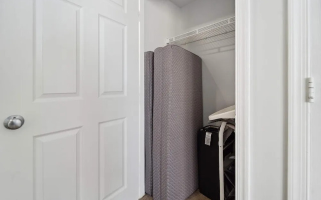 2BR Luxury City Suite With Gym & Pool
