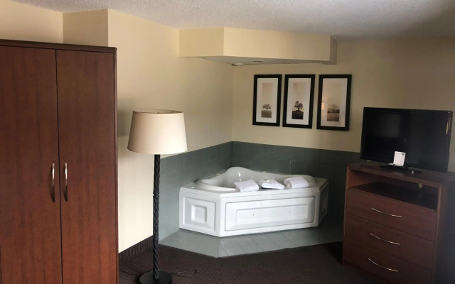 Cobblestone Hotel & Suites – Wisconsin Rapids