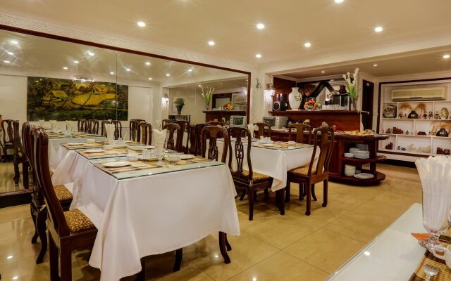 Hanoi Little Town Hotel