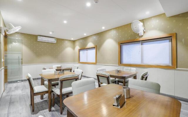 FabHotel Meritus Inn - Odhav Industrial Estate