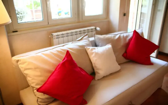 Vatican 6 Minutes From