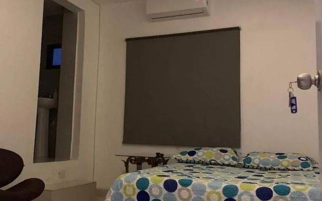 Room-cozy Private Room in El Malecón, Sa