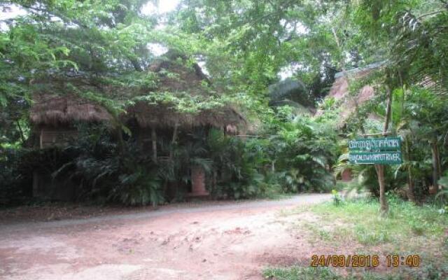 Kampot River Bungalow