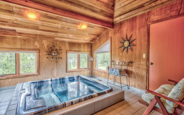 2 Tan Oak-Hot Tub-3BR/2BA