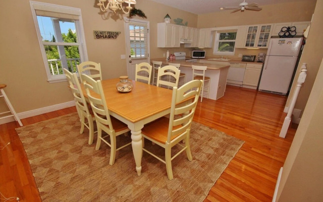River Road Retreat Apartment 3