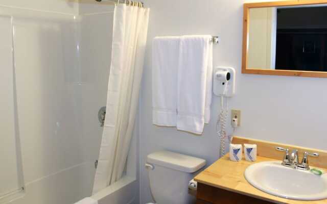 Northern Rockies Lodge