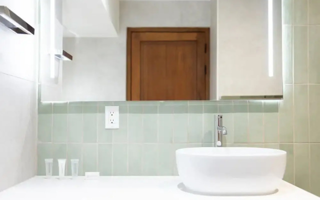 Chic Broadway Apartment in Central Willemstad