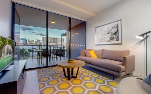 Astra Apartments Arena