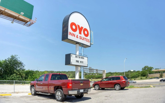 OYO Inn & Suites
