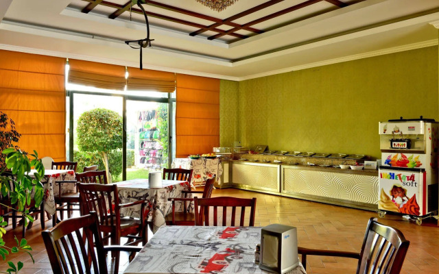 Green Garden Suites Hotel