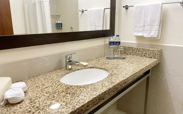 Courtyard by Marriott Guayaquil