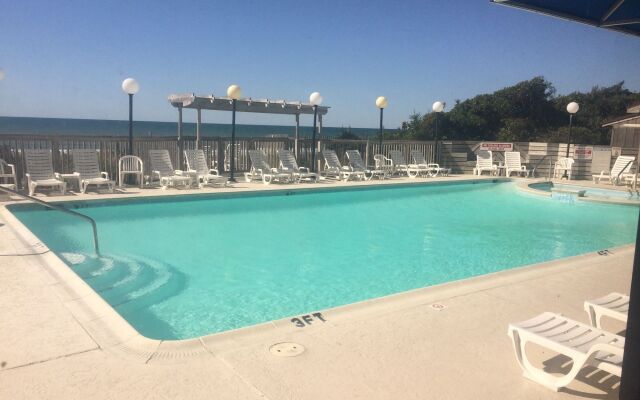 Crystal Coast Oceanfront Hotel