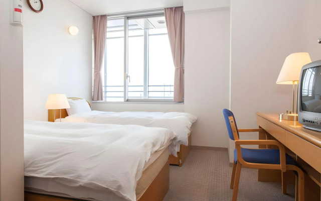 Shin-Osaka Youth Hostel