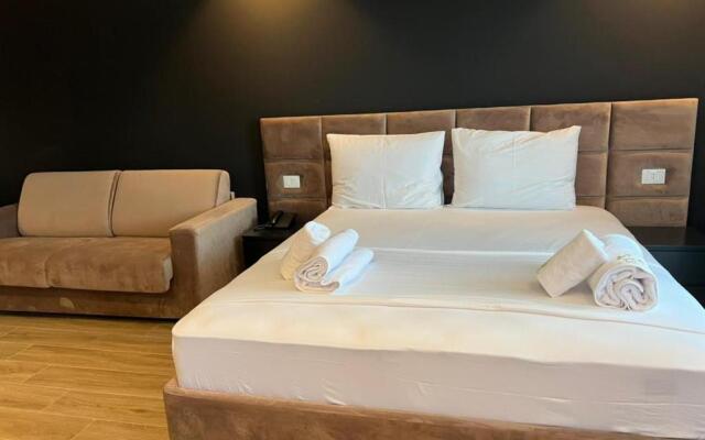 Leon Hotel
