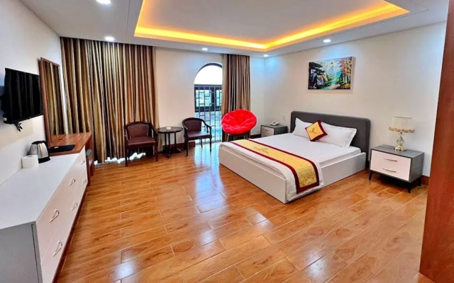 Bao Long Riverside Hotel