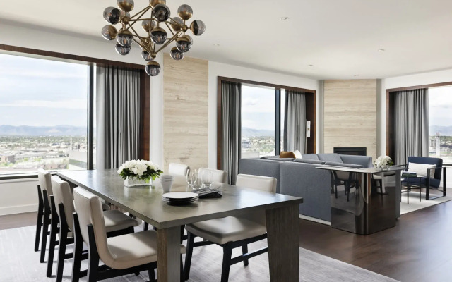 Four Seasons Denver Hotel 