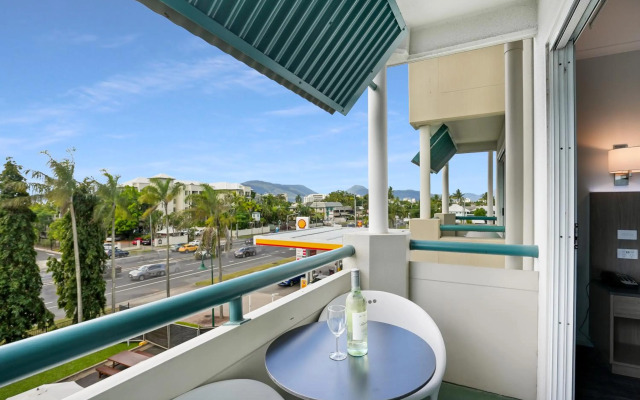 Cairns Sheridan Hotel
