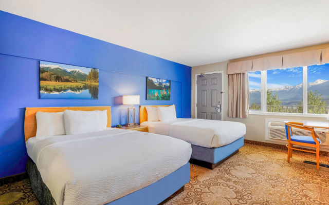 Days Inn by Wyndham Golden