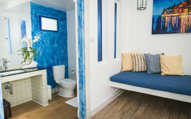 The White Knot Koh Chang