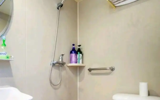 Life Times Cozy Room Downtown