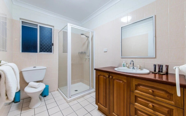 Sea Breeze - Cannonvale