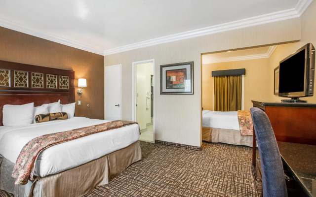 Inn at 50 at Long Beach Convention Center