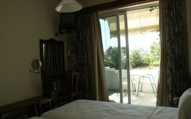 Batis Hotel