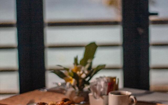 Le Peninsula Bay Beach Resort