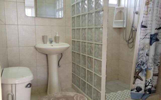 Roncado Cheerful-3 Bedroom Home Aruba