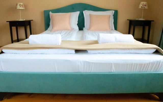 Infinity Boutique Apartments