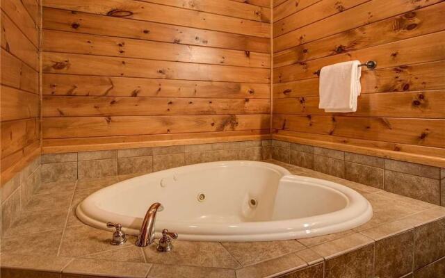 The Great Outdoors - Two Bedroom Cabin