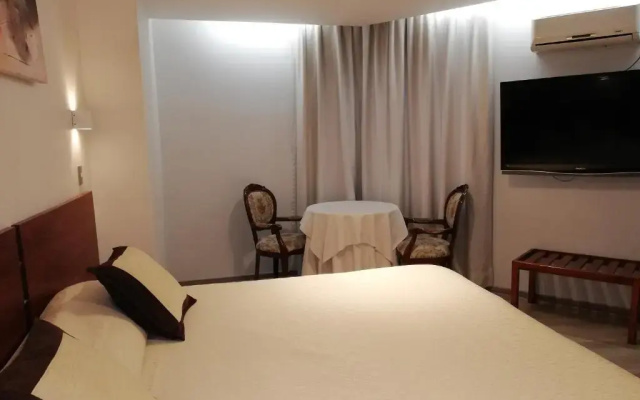 Hotel Montecarlo Santiago