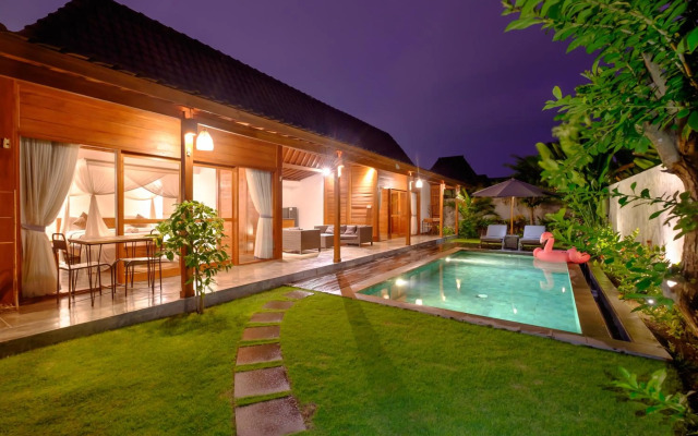 Canggu Wooden Green Paradise