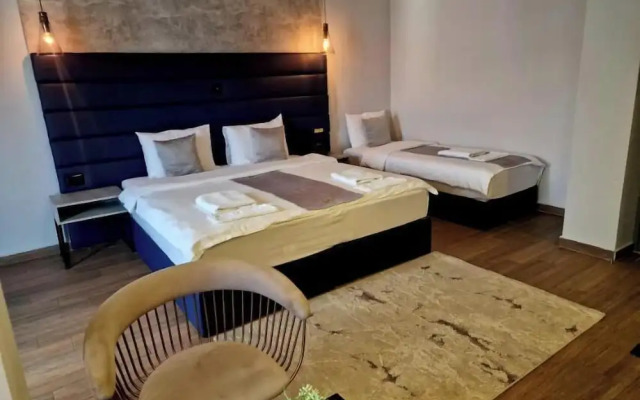Hotel International Palace