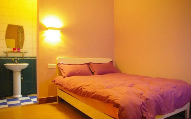 Many People Inn West Street