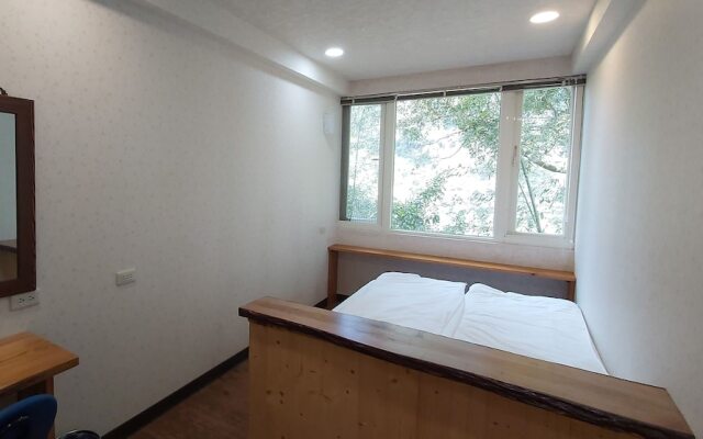 Sanhua B & B