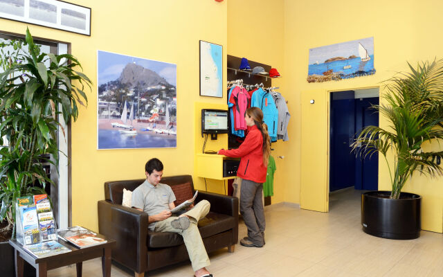 Hotel & Diving les Illes